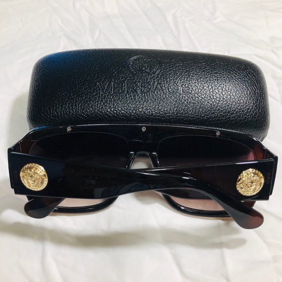 Versace Sunglasses Like new. P - Picture 6 of 7